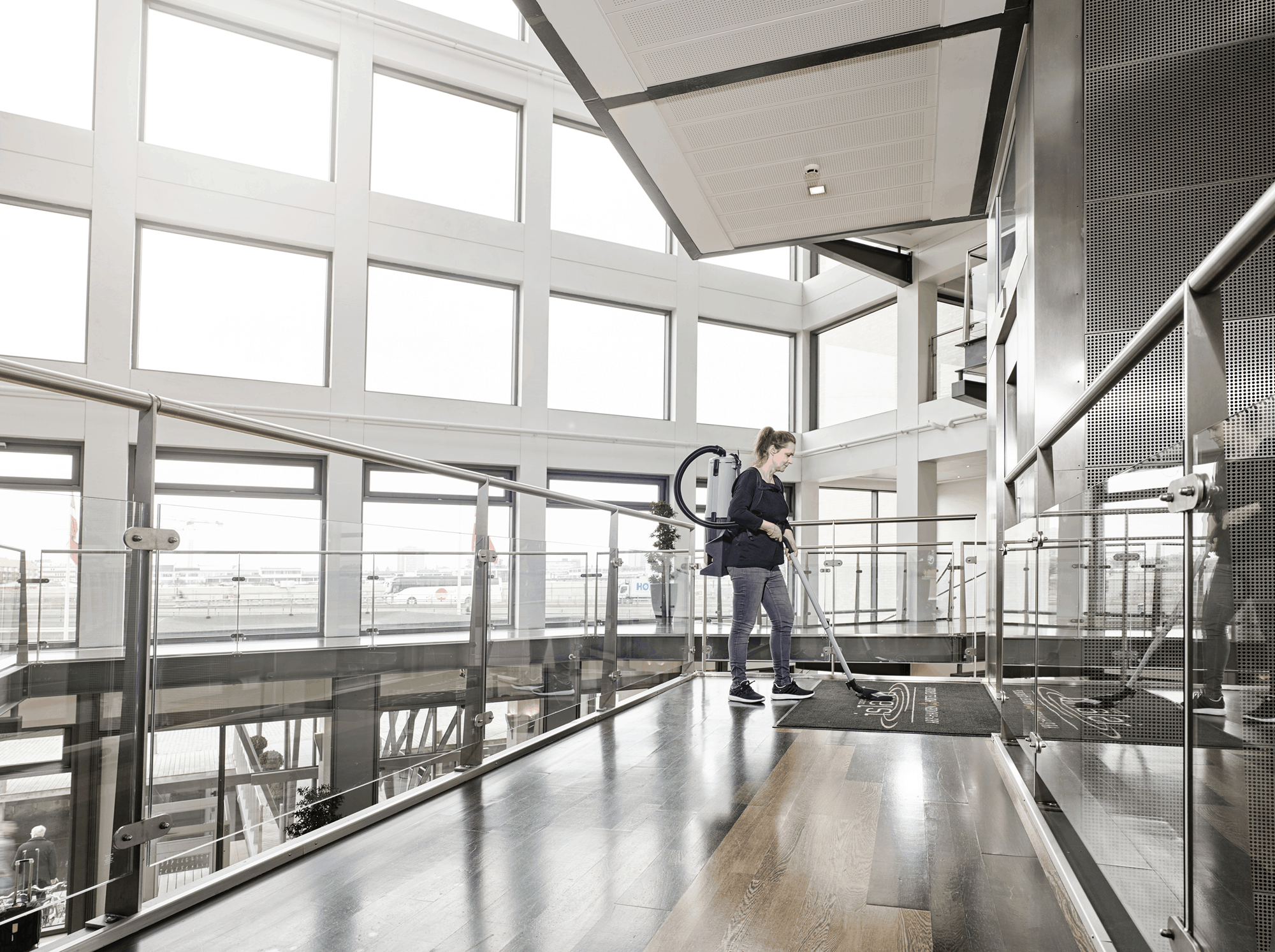 Nilfisk GD5 Battery Backpack - Image 7