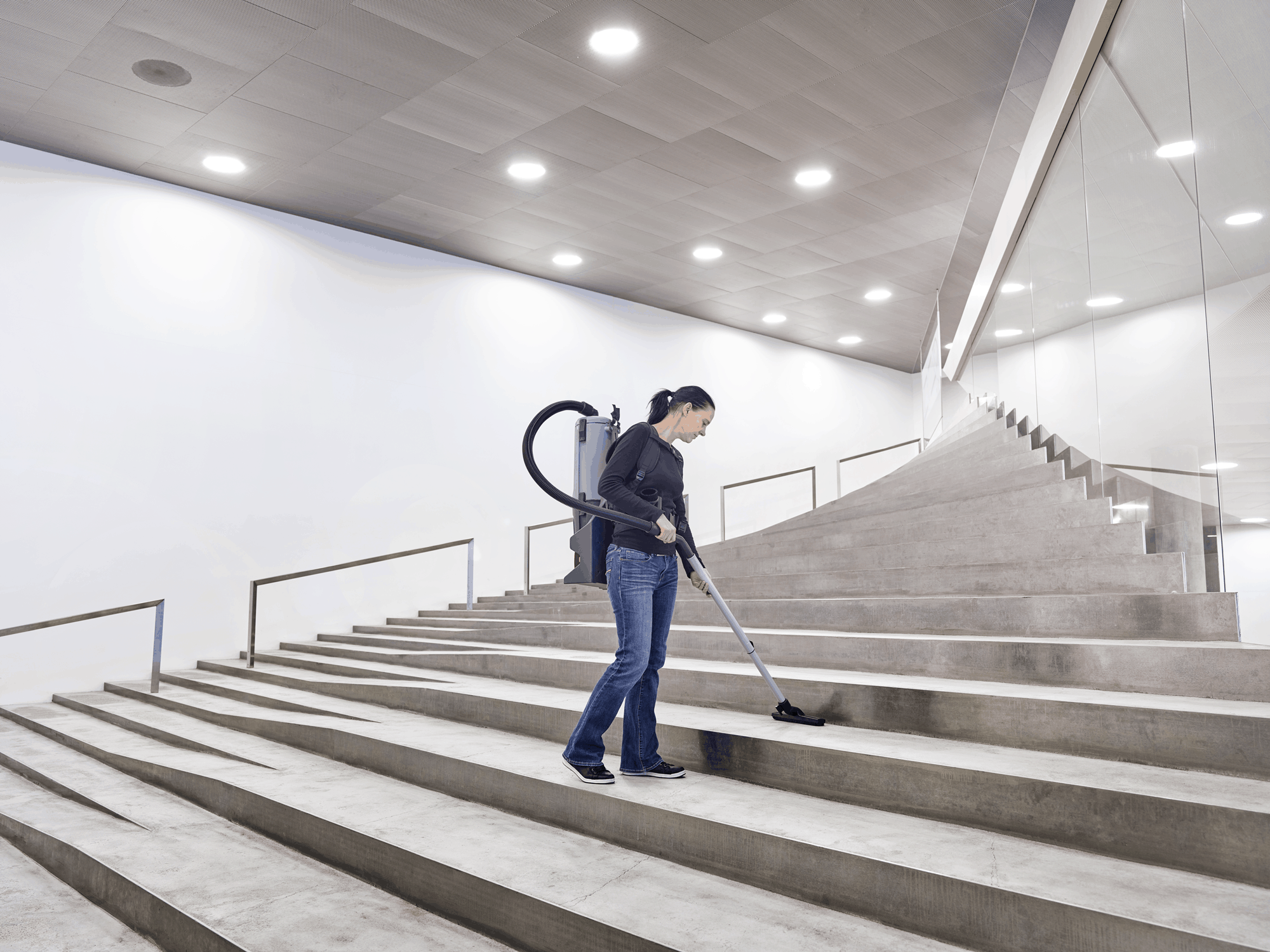 Nilfisk GD5 Battery Backpack - Image 4